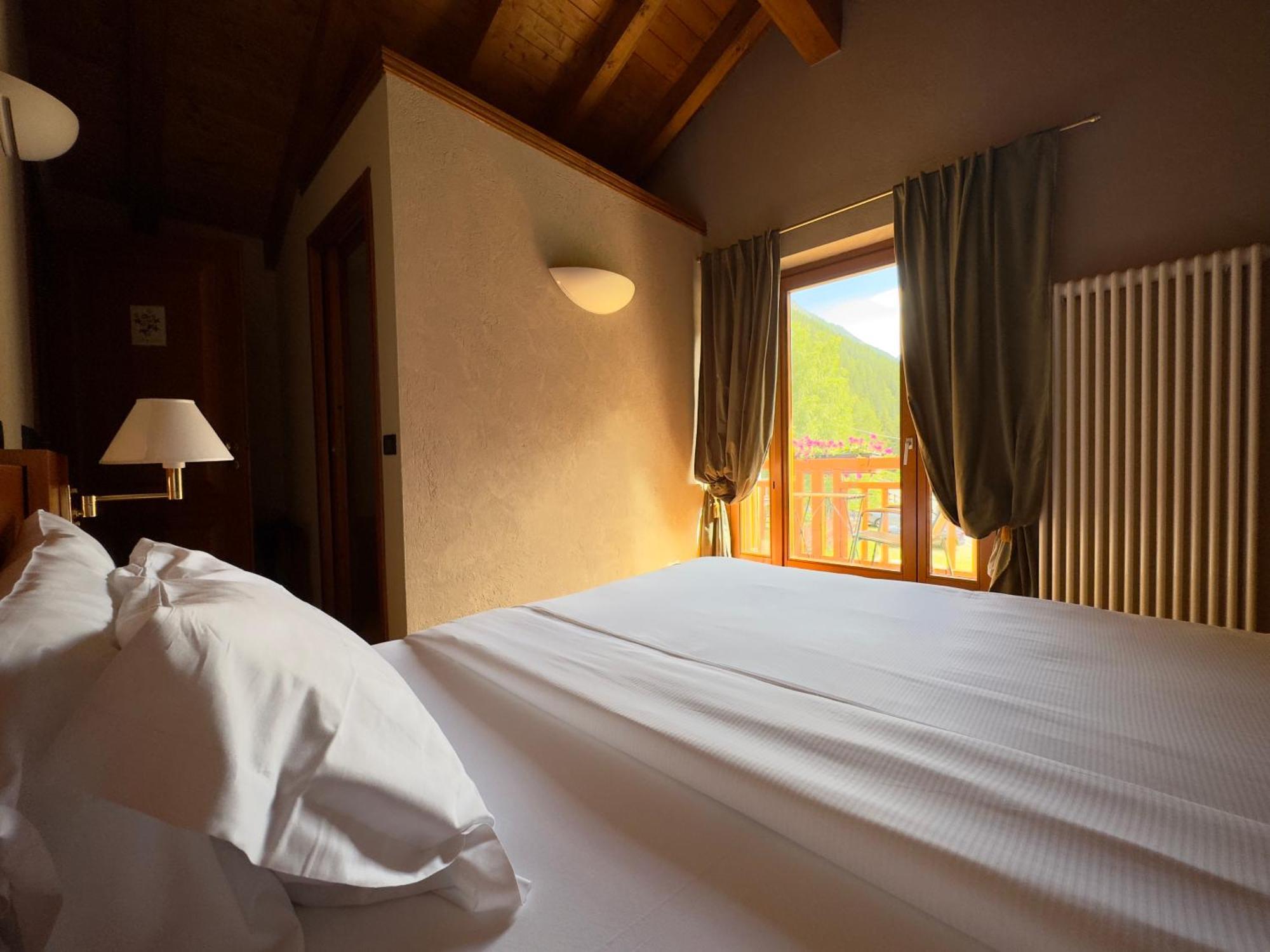 Hotel Le Bouquet - Adults Only Cogne Buitenkant foto