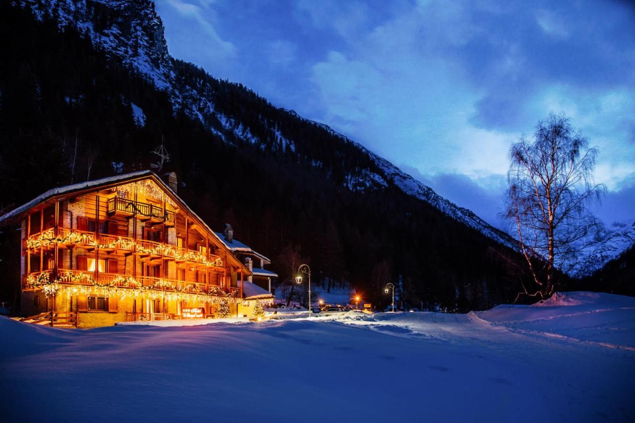 Hotel Le Bouquet - Adults Only Cogne Buitenkant foto