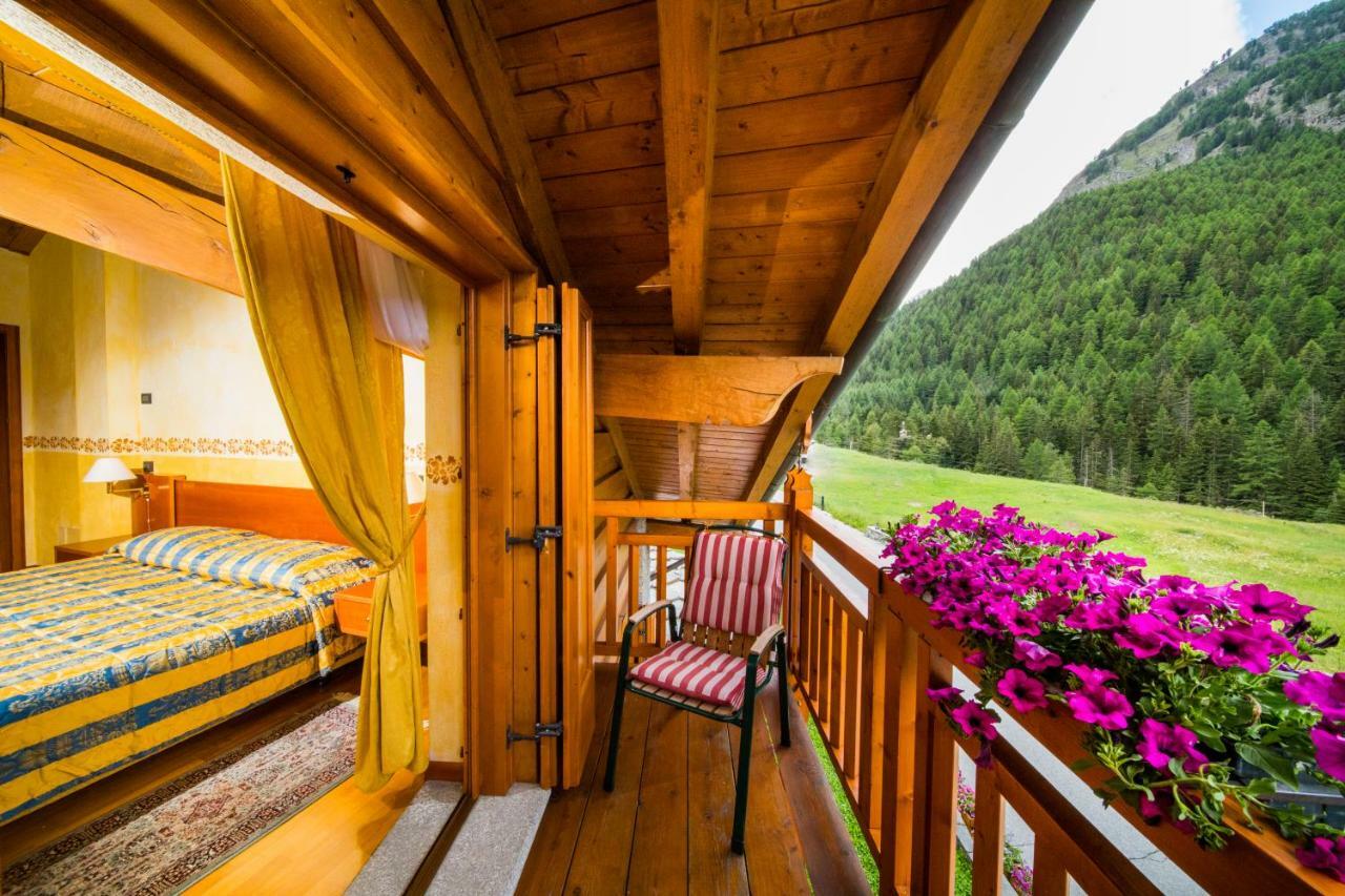 Hotel Le Bouquet - Adults Only Cogne Buitenkant foto